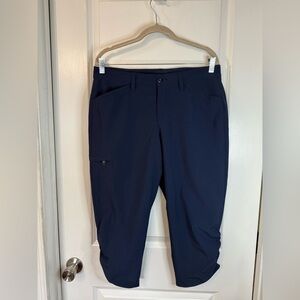 Eddie Bauer Women’s Navy Hiking Capris - Size 8
